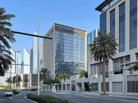 Бизнес-центр Standard Chartered Bank Building